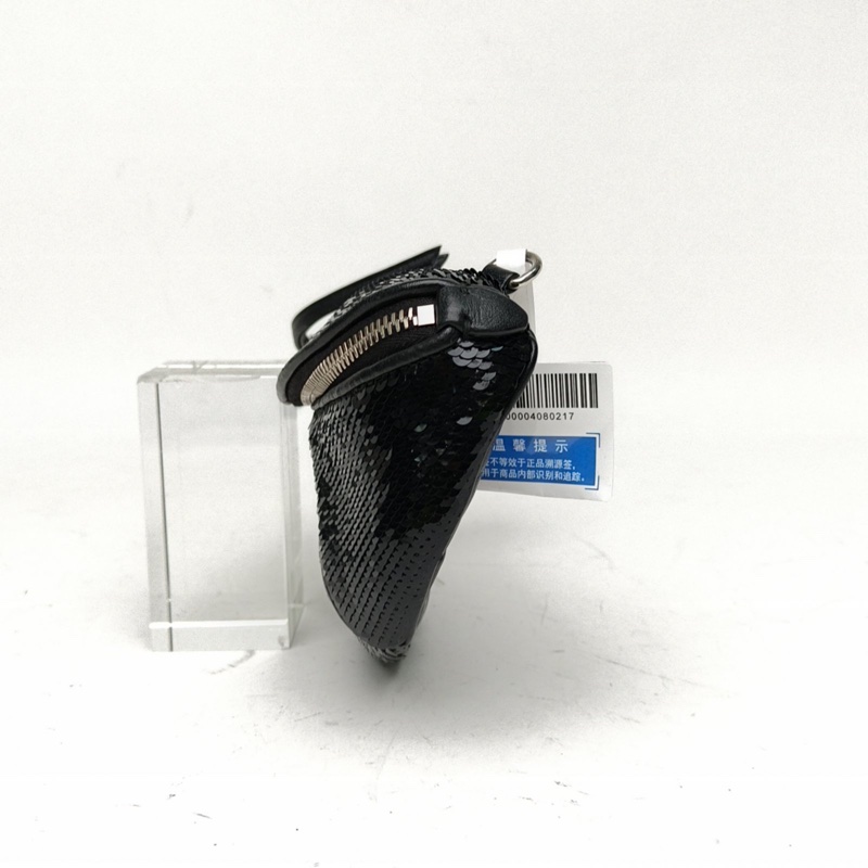 MIUMIU 黑色珠片閃片斜跨腰包-1