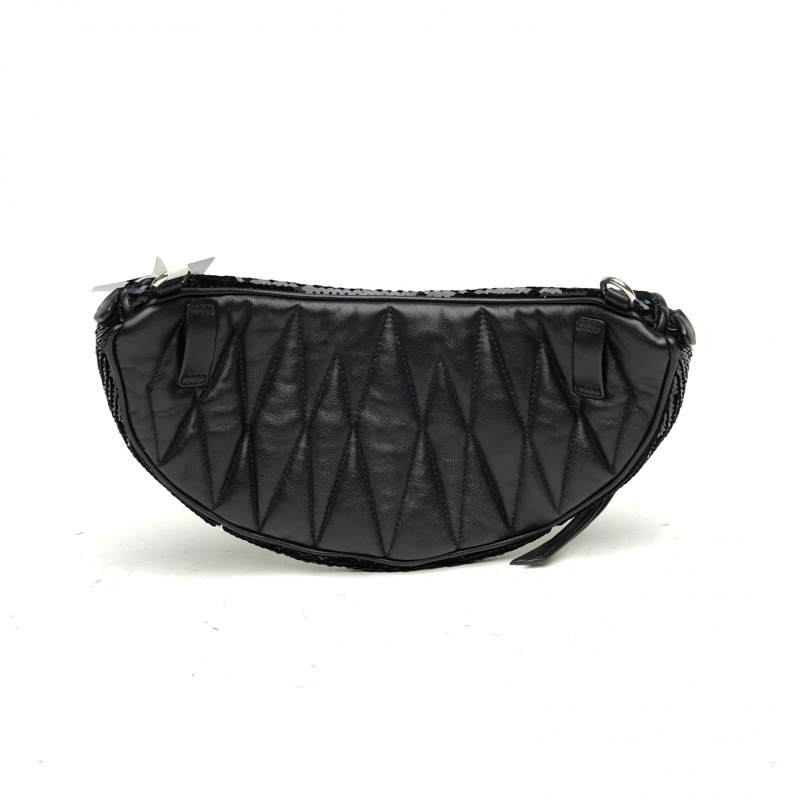 MIUMIU 黑色珠片閃片斜跨腰包-2