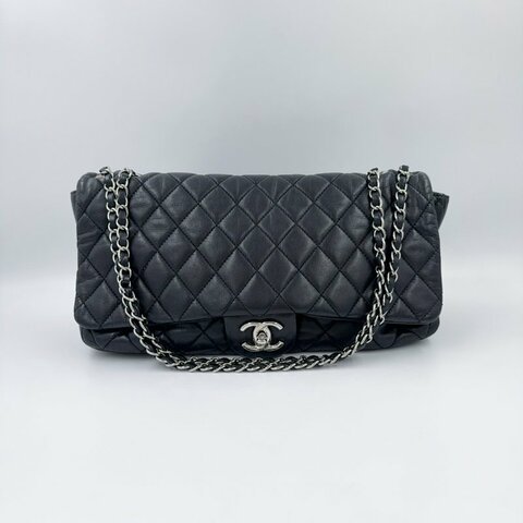 CHANEL黑色菱格紋羊皮銀釦下蓋雨衣兩用鏈包A48556(超稀有!!可當機場包)