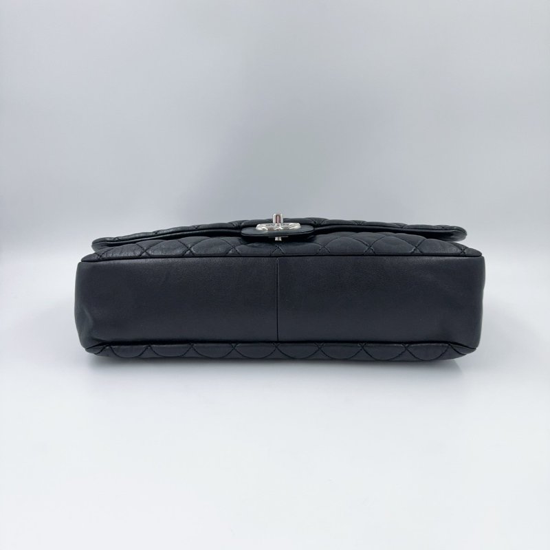 CHANEL黑色菱格紋羊皮銀釦下蓋雨衣兩用鏈包A48556(超稀有!!可當機場包)-7