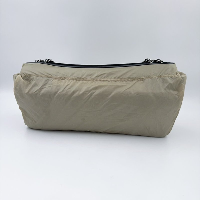 CHANEL黑色菱格紋羊皮銀釦下蓋雨衣兩用鏈包A48556(超稀有!!可當機場包)-12