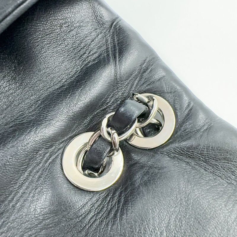 CHANEL黑色菱格紋羊皮銀釦下蓋雨衣兩用鏈包A48556(超稀有!!可當機場包)-21