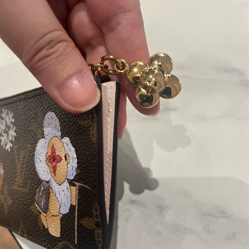 Louis Vuitton vivienne wenrer holiday romy-9