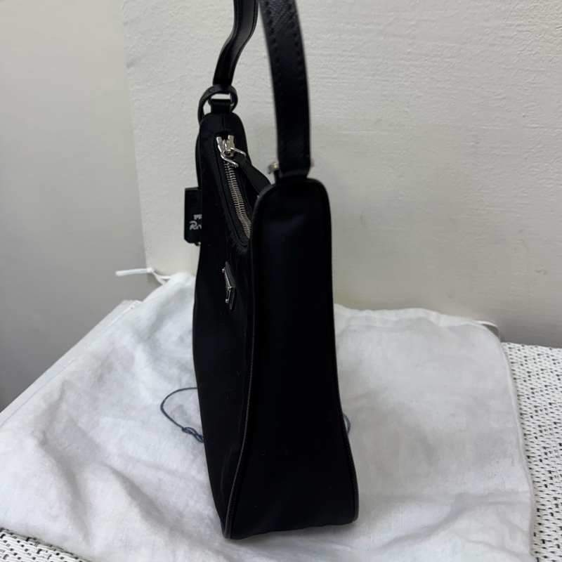 Prada 2005hobo 黑色腋下包-2