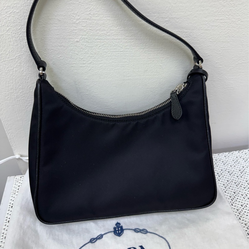 Prada 2005hobo 黑色腋下包-3