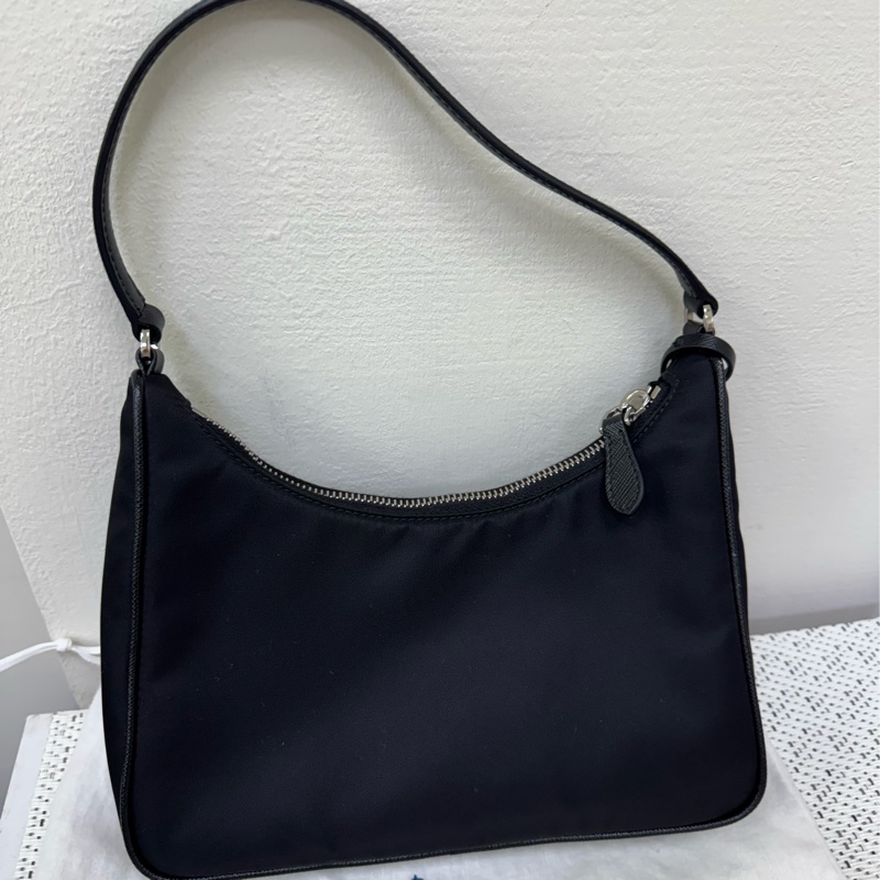 Prada 2005hobo 黑色腋下包-6