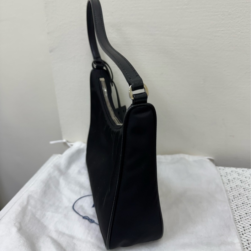 Prada 2005hobo 黑色腋下包-8