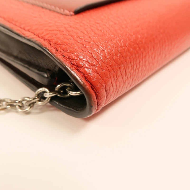 LOEWE 牛皮皮革Wallet On Chain金扣鏈帶肩背袋-15