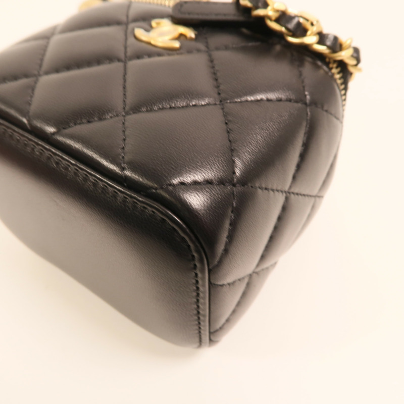 CHANEL 羊皮皮革Mini Vanity Case With Gold Ball金扣鏈帶肩背袋-13
