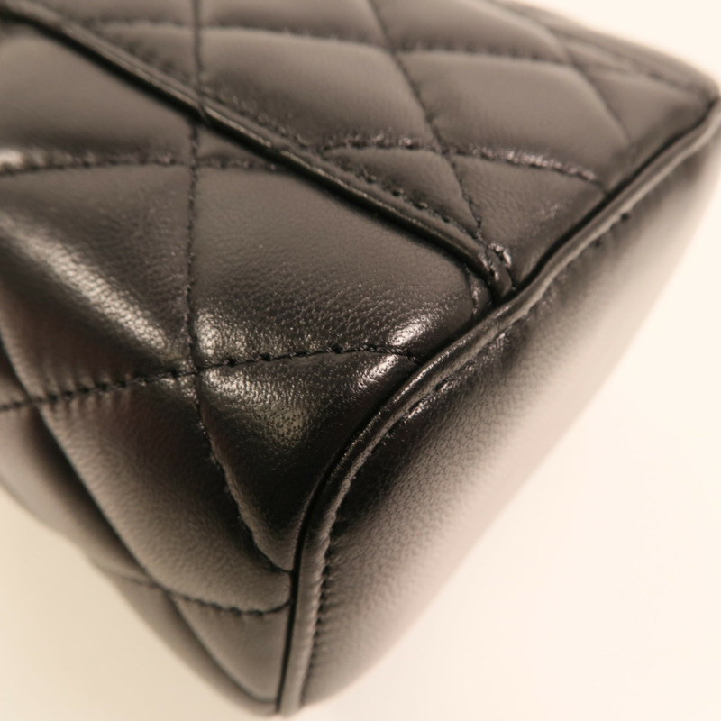 CHANEL 羊皮皮革Mini Vanity Case With Gold Ball金扣鏈帶肩背袋-16