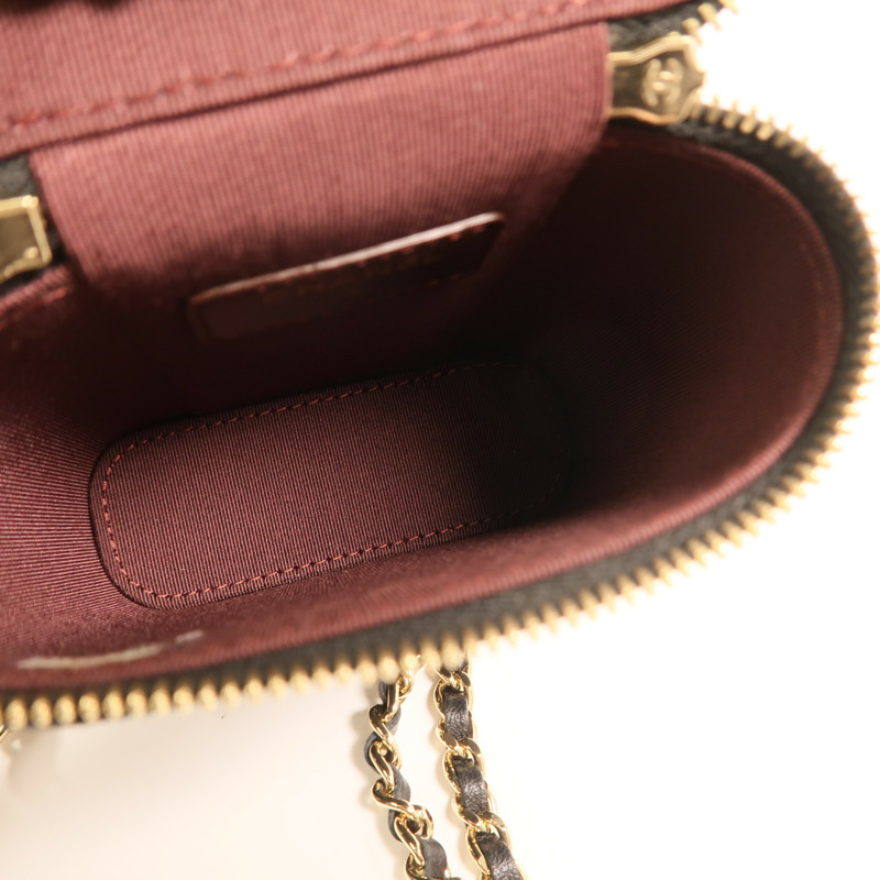 CHANEL 羊皮皮革Mini Pouch With Chain金扣鏈帶肩背袋-4