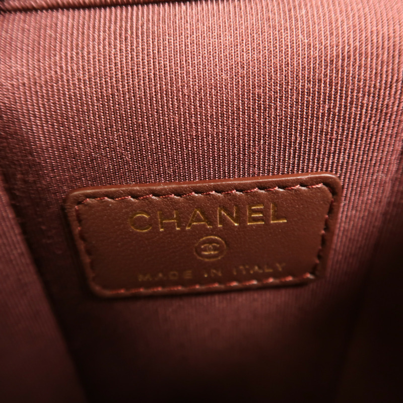 CHANEL 羊皮皮革Mini Pouch With Chain金扣鏈帶肩背袋-5