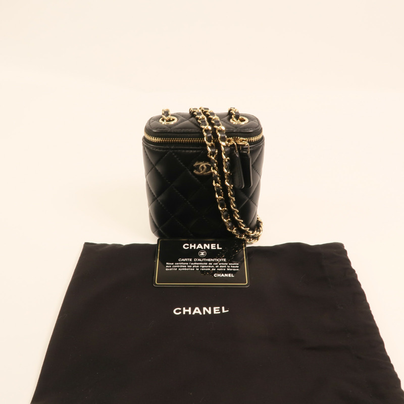 CHANEL 羊皮皮革Mini Pouch With Chain金扣鏈帶肩背袋-10