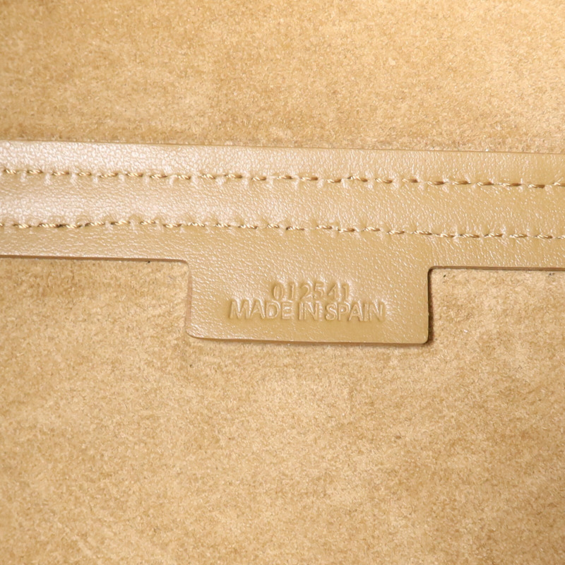 LOEWE 牛皮皮革Puzzle Fold金扣手挽袋-6