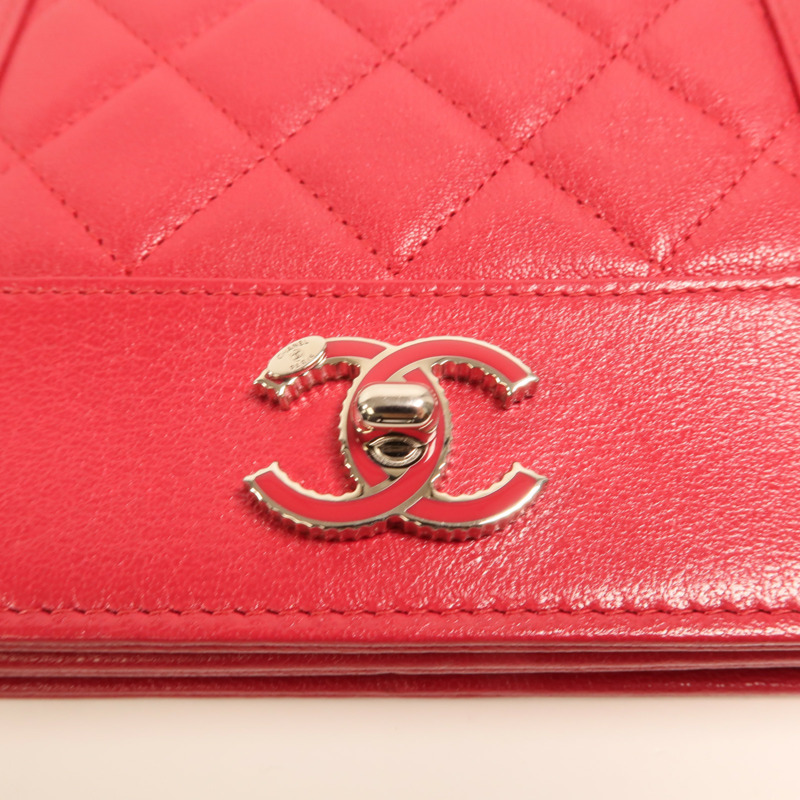 CHANEL 牛皮皮革WOC Wallet On Chain銀扣鏈帶肩背袋-9