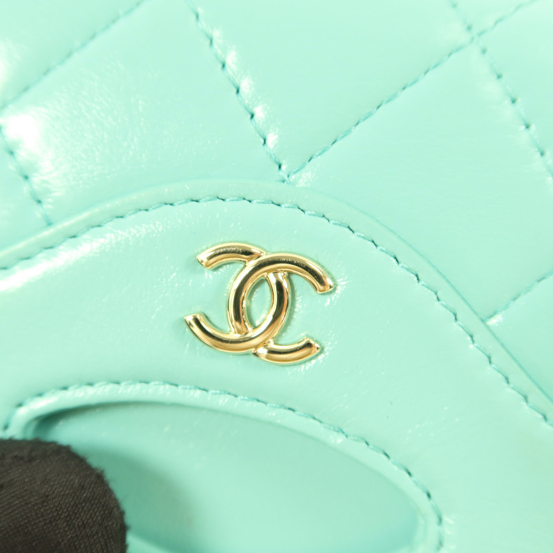 CHANEL 牛皮皮革Card Case金扣卡片套-9