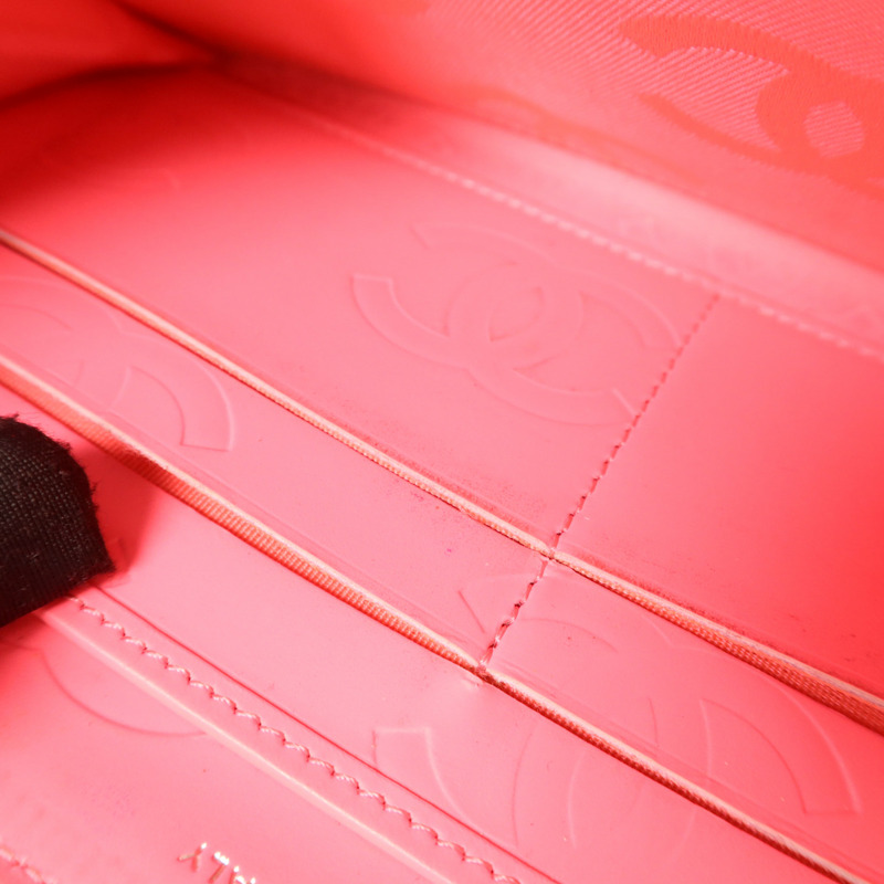 CHANEL 牛皮皮革Cambon Long Round Wallet銀扣長錢包-19