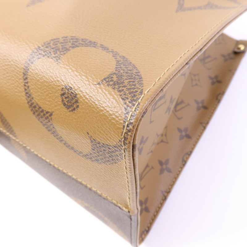 LOUIS VUITTON Monogram Giant On The Go MM金扣手挽肩背兩用袋-9