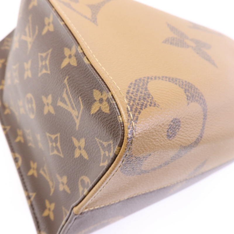 LOUIS VUITTON Monogram Giant On The Go MM金扣手挽肩背兩用袋-10