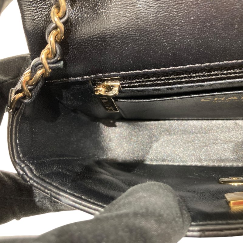 CHANEL 香奈兒 CLASSIC FLAP BAG 18 翻蓋側背包 羊皮 黑色 金釦-9
