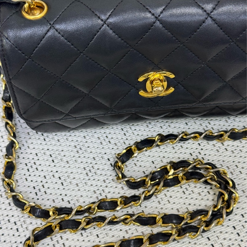 Chanel vintage CF經典黑色下蓋鏈包-1