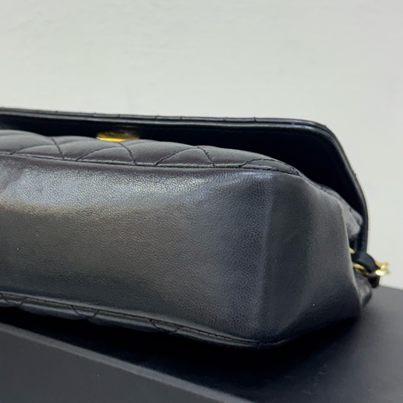 Chanel vintage CF經典黑色下蓋鏈包-9