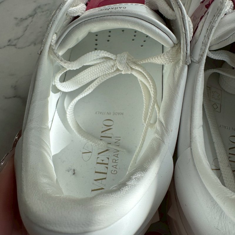 💖斷貨款 Valentino 白色拼櫻桃紅小錐形白鞋-3