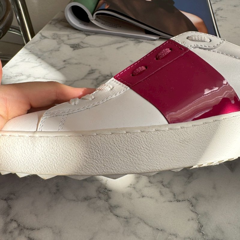 💖斷貨款 Valentino 白色拼櫻桃紅小錐形白鞋-6