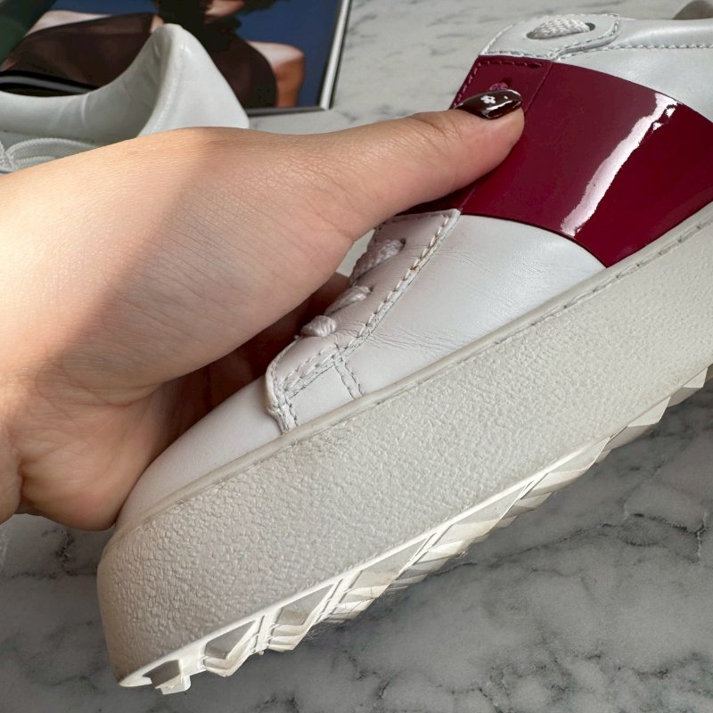 💖斷貨款 Valentino 白色拼櫻桃紅小錐形白鞋-12