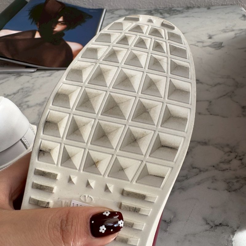 💖斷貨款 Valentino 白色拼櫻桃紅小錐形白鞋-16