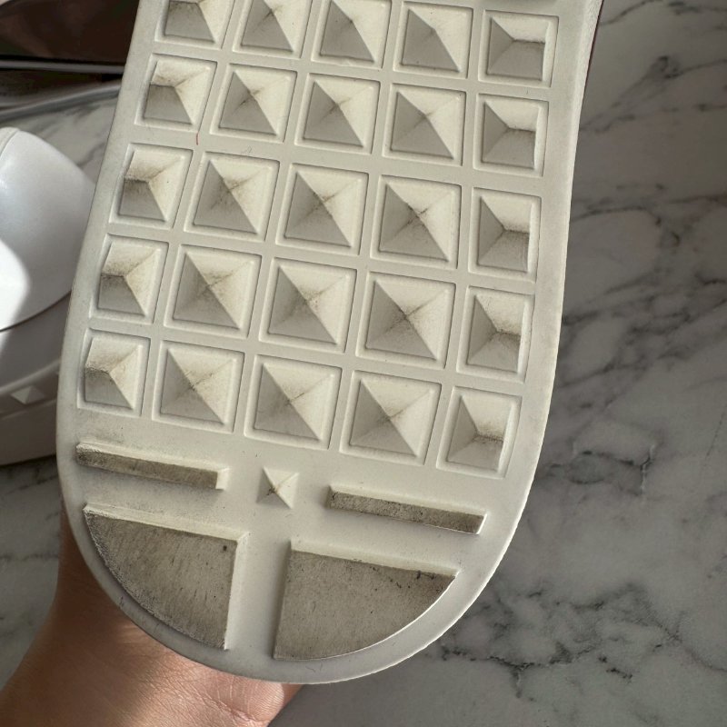 💖斷貨款 Valentino 白色拼櫻桃紅小錐形白鞋-17