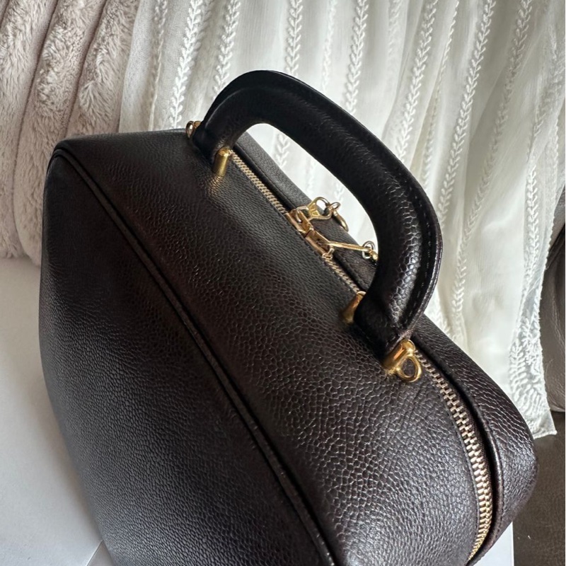 香奈兒魚子醬深啡色 皮革化妝包  1997 復古香奈兒 CC Vanity 化妝包 斜挎包 側背包 小盒子 盒子 手提包 chanel vanity caviar bag-10