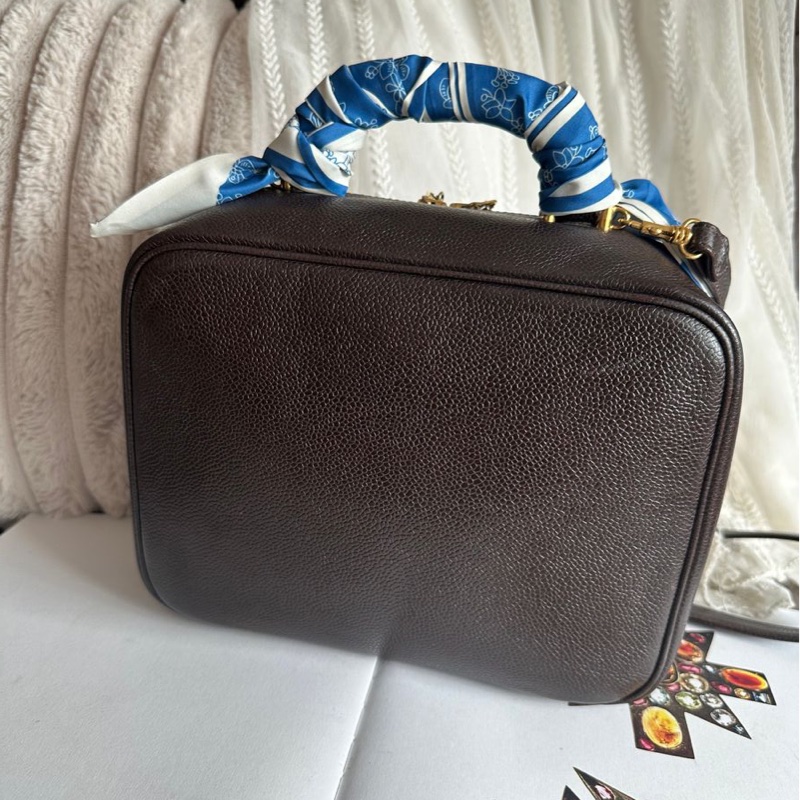 香奈兒魚子醬深啡色 皮革化妝包  1997 復古香奈兒 CC Vanity 化妝包 斜挎包 側背包 小盒子 盒子 手提包 chanel vanity caviar bag-13