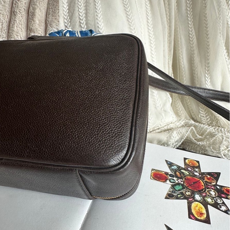 香奈兒魚子醬深啡色 皮革化妝包  1997 復古香奈兒 CC Vanity 化妝包 斜挎包 側背包 小盒子 盒子 手提包 chanel vanity caviar bag-17