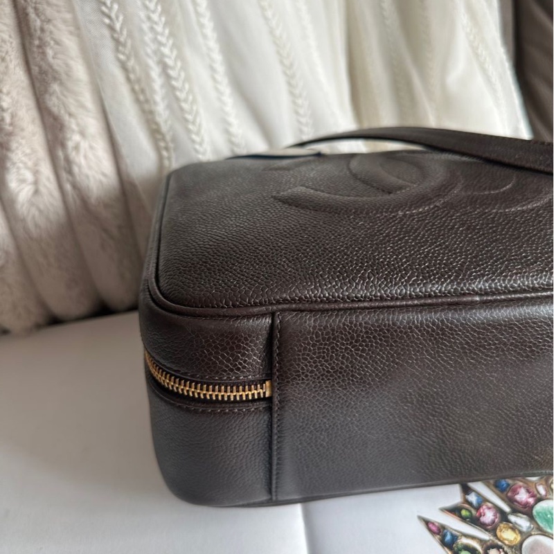 香奈兒魚子醬深啡色 皮革化妝包  1997 復古香奈兒 CC Vanity 化妝包 斜挎包 側背包 小盒子 盒子 手提包 chanel vanity caviar bag-18