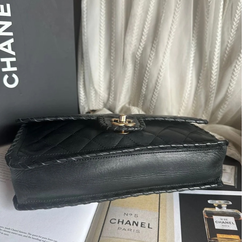 香奈兒單蓋包黑色小牛皮單蓋鏈條包 肩背包 斜背包 香奈兒 bag 斜挎包 單蓋包 CC chanel black calfskin single flap chain-17