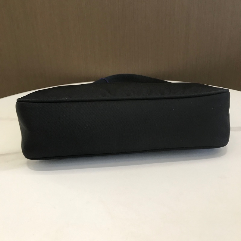 PRADA普拉達hobo 黑色 腋下包手提單肩包-7