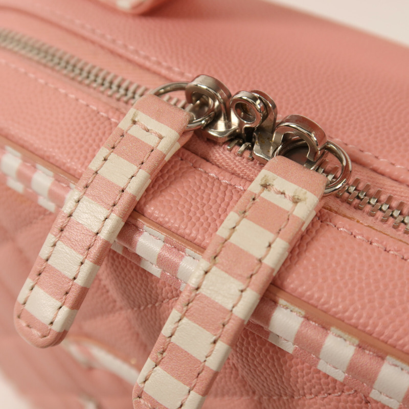 CHANEL 牛皮皮革Vanity Case銀扣鏈帶手挽肩背兩用袋-12