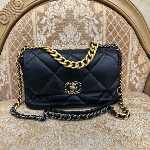 Chanel 黑羊皮大菱格紋19大型霧金釦三色鏈下蓋手提肩斜背包AS1161