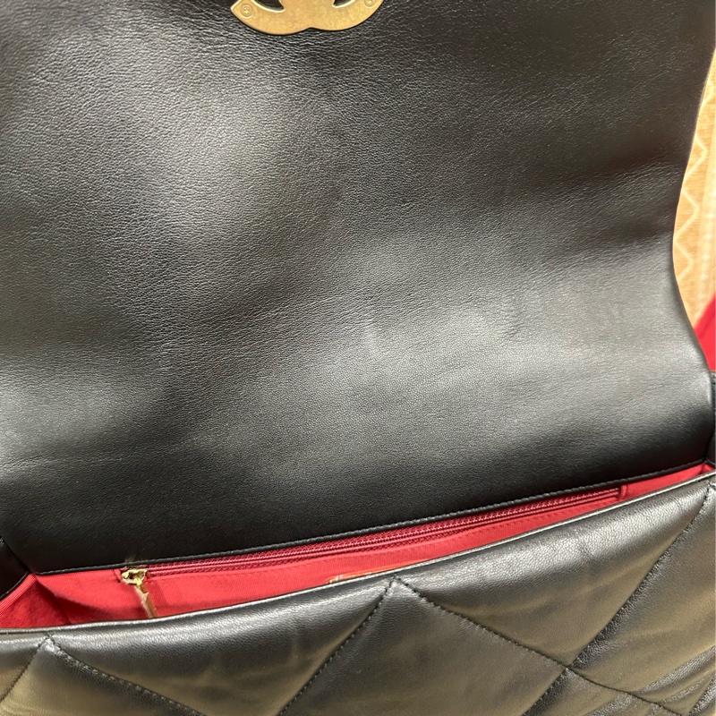 Chanel 黑羊皮大菱格紋19大型霧金釦三色鏈下蓋手提肩斜背包AS1161-7