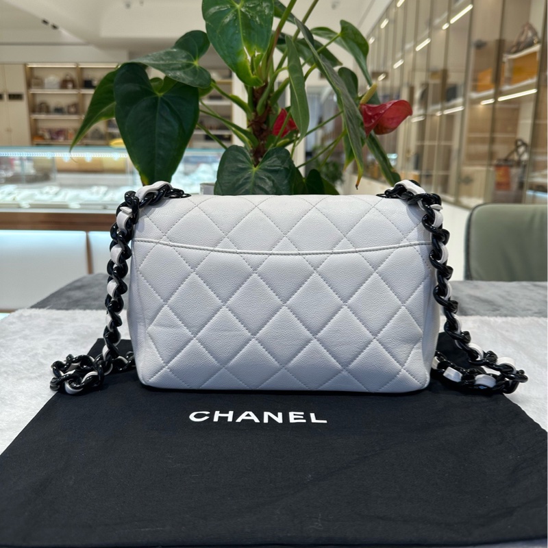 chanel/香奈兒 黑白熊貓荔枝皮牛皮 大mini20  CF鏈條包-1