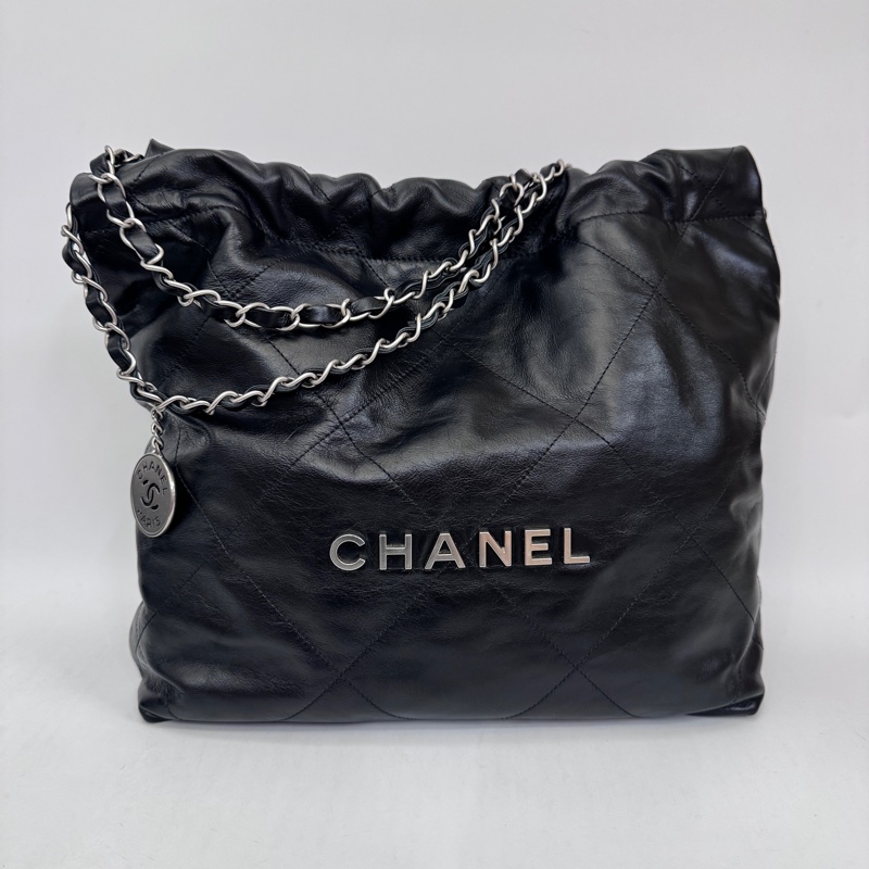 [ 櫃價20萬200 ］Chanel 22Bag 黑牛皮銀釦小號肩背包 晶片款-0