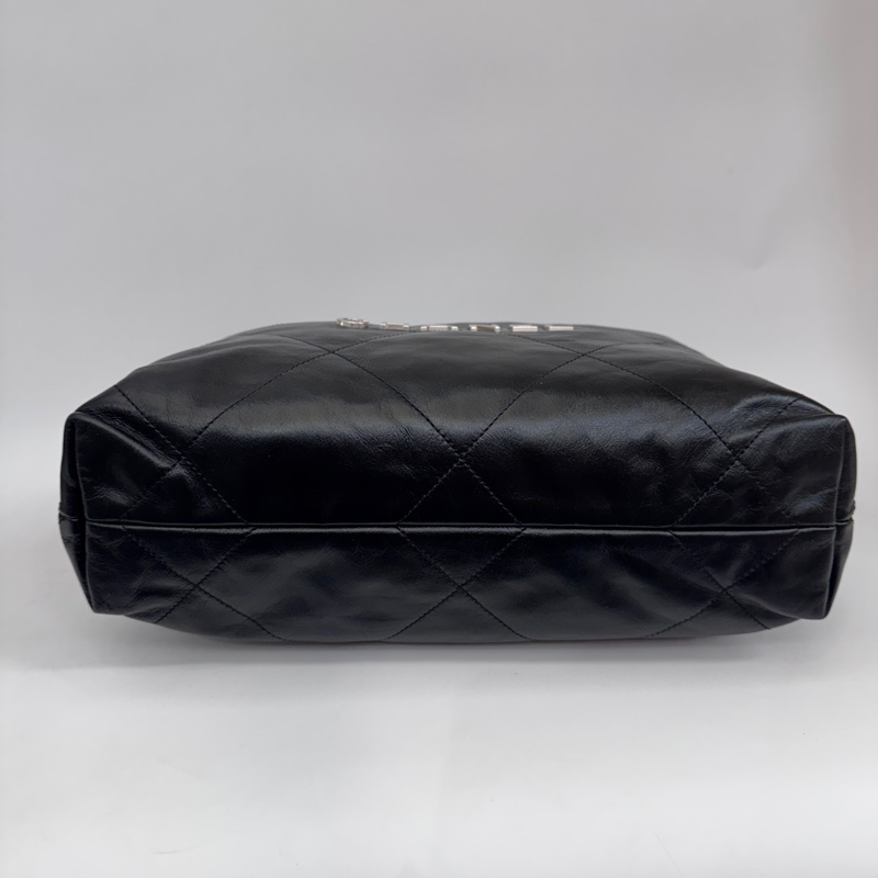 [ 櫃價20萬200 ］Chanel 22Bag 黑牛皮銀釦小號肩背包 晶片款-4