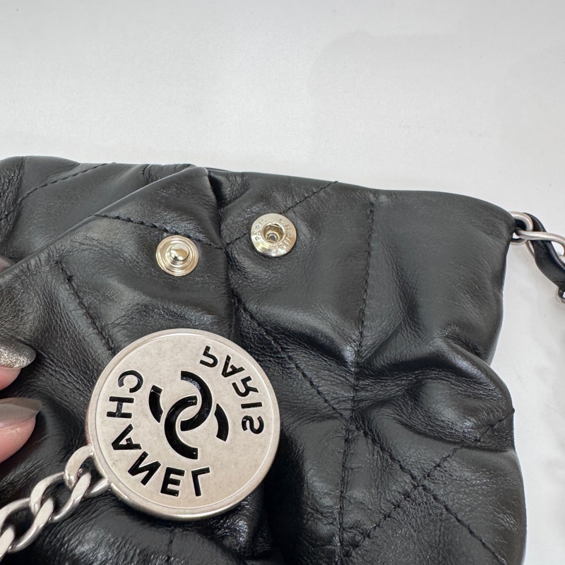 [ 櫃價20萬200 ］Chanel 22Bag 黑牛皮銀釦小號肩背包 晶片款-15