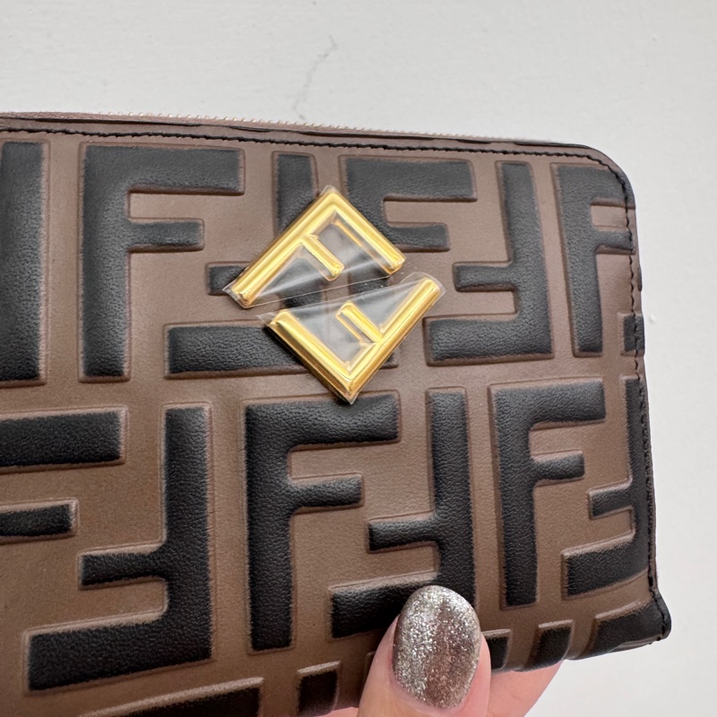 Fendi FF Diamonds 浮雕老花拉鍊短夾 全新閒置-5