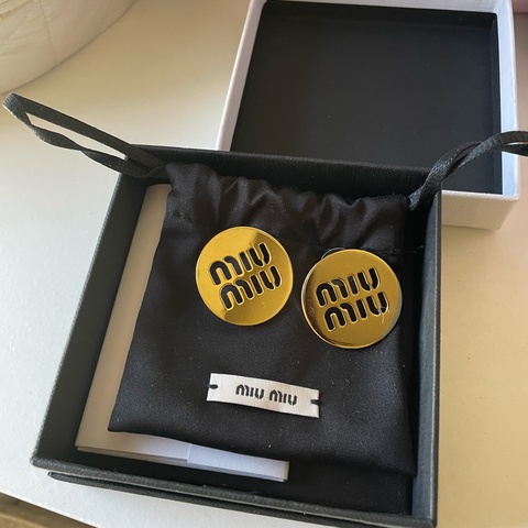 Miu Miu 耳環