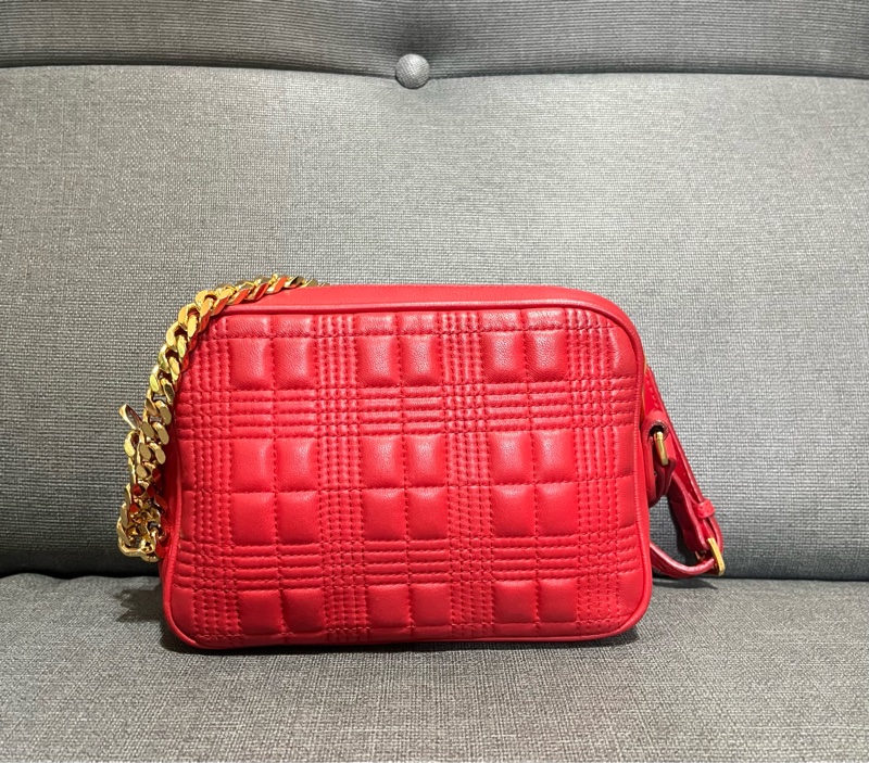 BURBERRY Lola TB字母絎縫羔羊皮鍊帶相機包#小#紅色-1