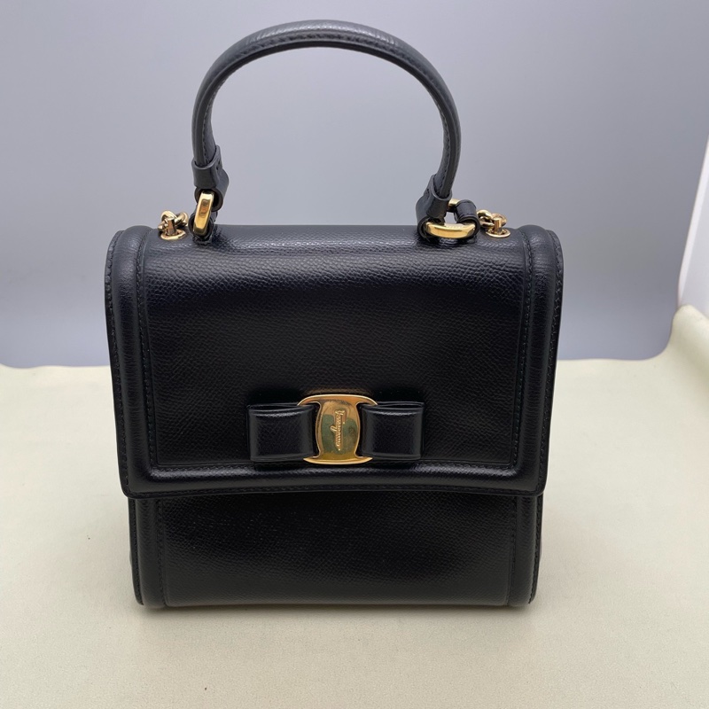 菲拉格慕/Salvatore Ferragamo  黑色手提斜挎包尺寸:18x17x10.5-1