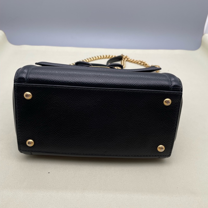 菲拉格慕/Salvatore Ferragamo  黑色手提斜挎包尺寸:18x17x10.5-6