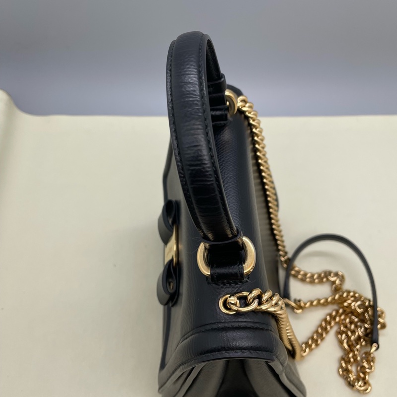 菲拉格慕/Salvatore Ferragamo  黑色手提斜挎包尺寸:18x17x10.5-7